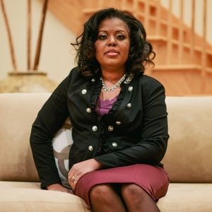 Meet your Posher, Sharon